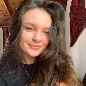 Meet your Posher, Alyssa